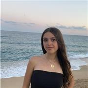 profesora especializada en clases particulares a los pequeños de la casa